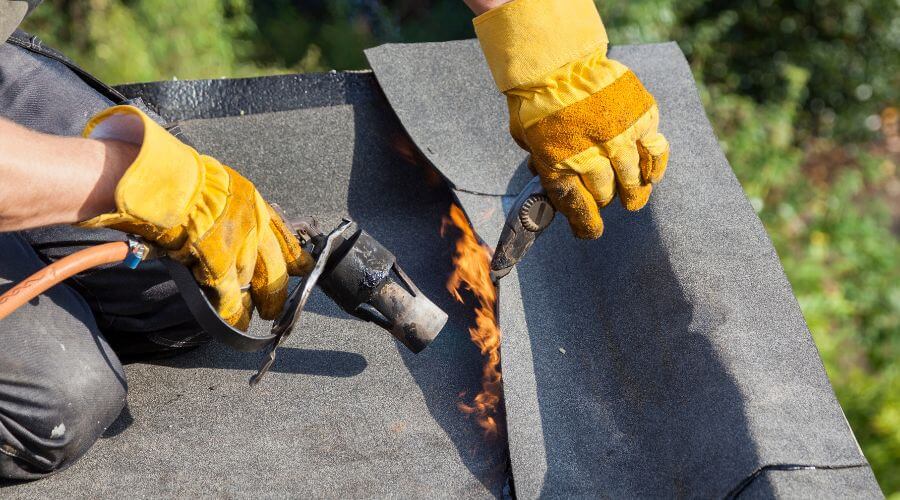 Professional gutter cleaning in Gainesville, AL